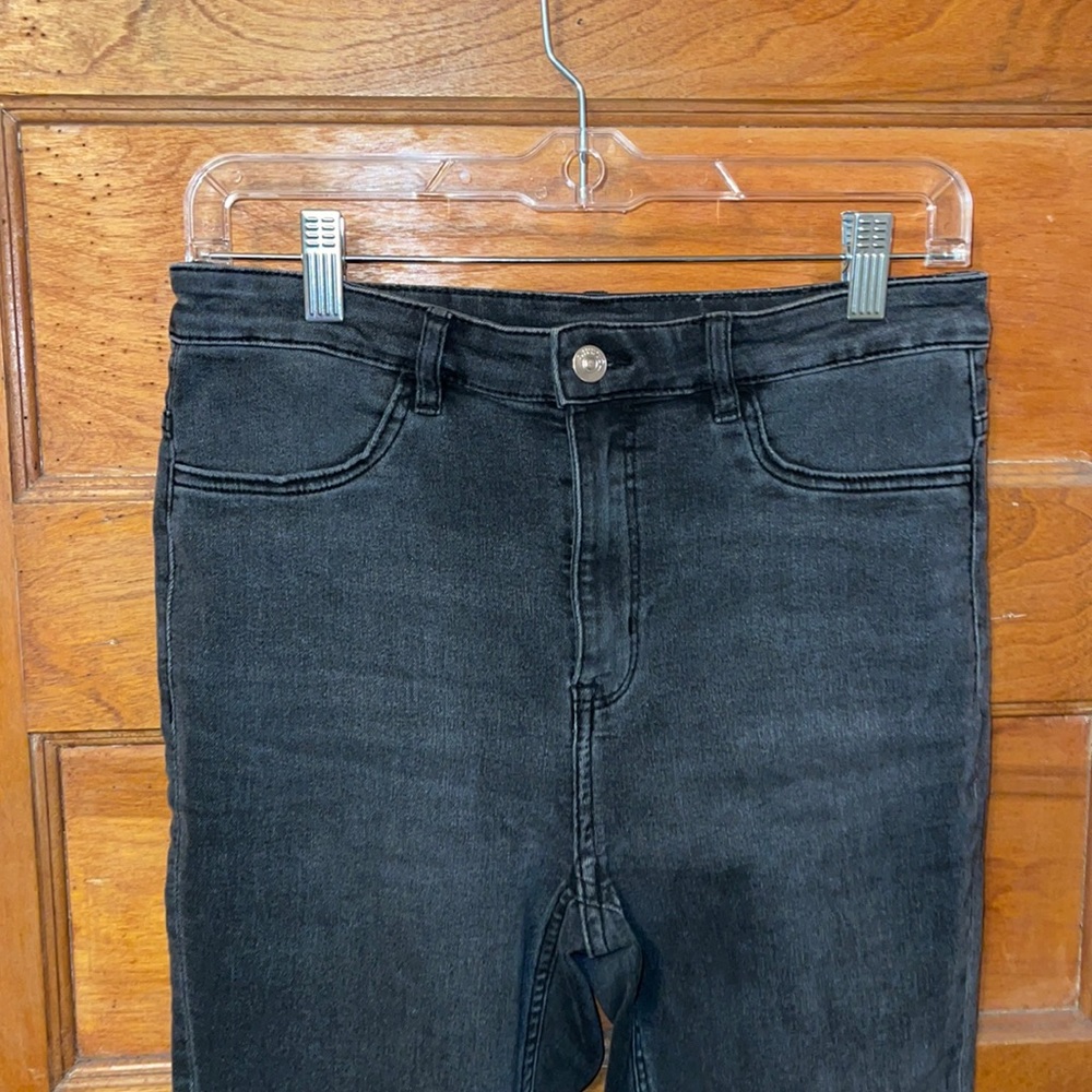H&M barely worn grey/black skinny jean